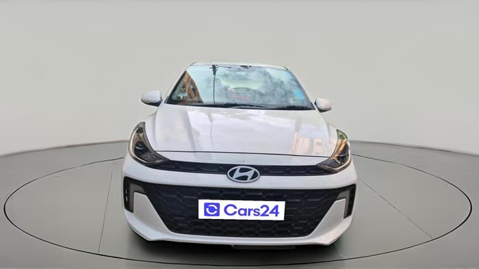 2024 Hyundai AURA SX 1.2 (O), Petrol, Manual, 16,396 km, exterior