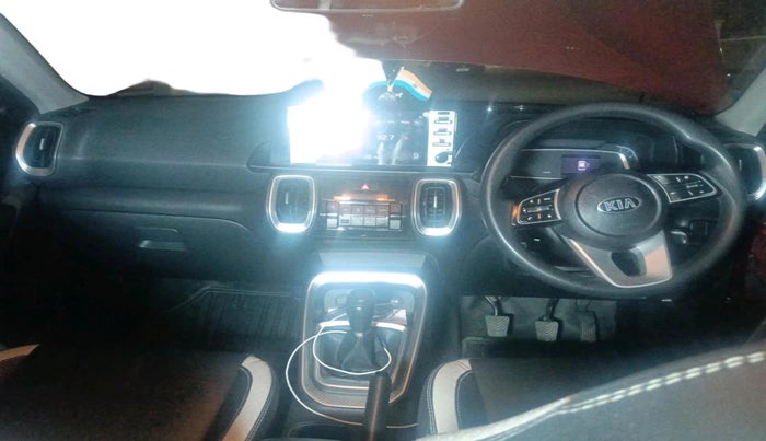 2020 KIA SONET HTK PLUS 1.5, Diesel, Manual, 1,06,244 km, interior