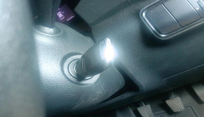 2020 KIA SONET HTK PLUS 1.5, Diesel, Manual, 1,06,244 km, interior