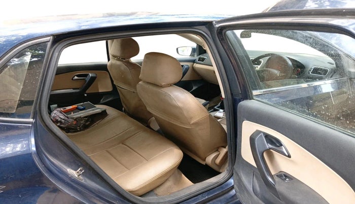 2015 Volkswagen Polo HIGHLINE1.5L, Diesel, Manual, 1,50,746 km, interior