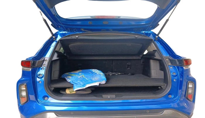 2022 Toyota URBAN CRUISER HYRYDER V HYBRID, Hybrid, Automatic, 1,10,279 km, exterior