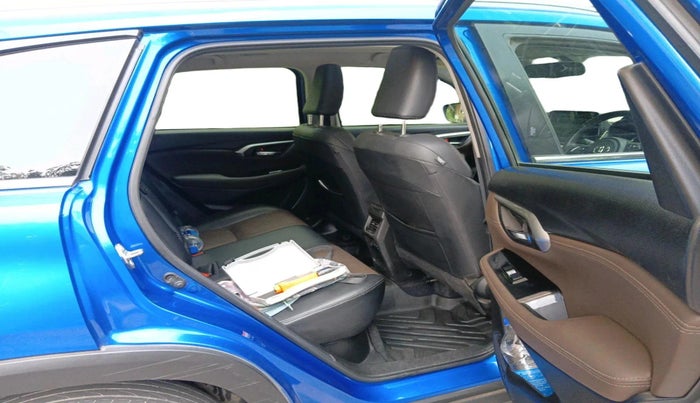 2022 Toyota URBAN CRUISER HYRYDER V HYBRID, Hybrid, Automatic, 1,10,279 km, interior