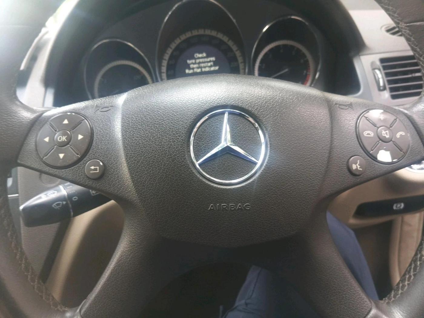 2011 Mercedes Benz C Class C 200 CGI ELEGANCE, Petrol, Automatic, 71,621 km, interior