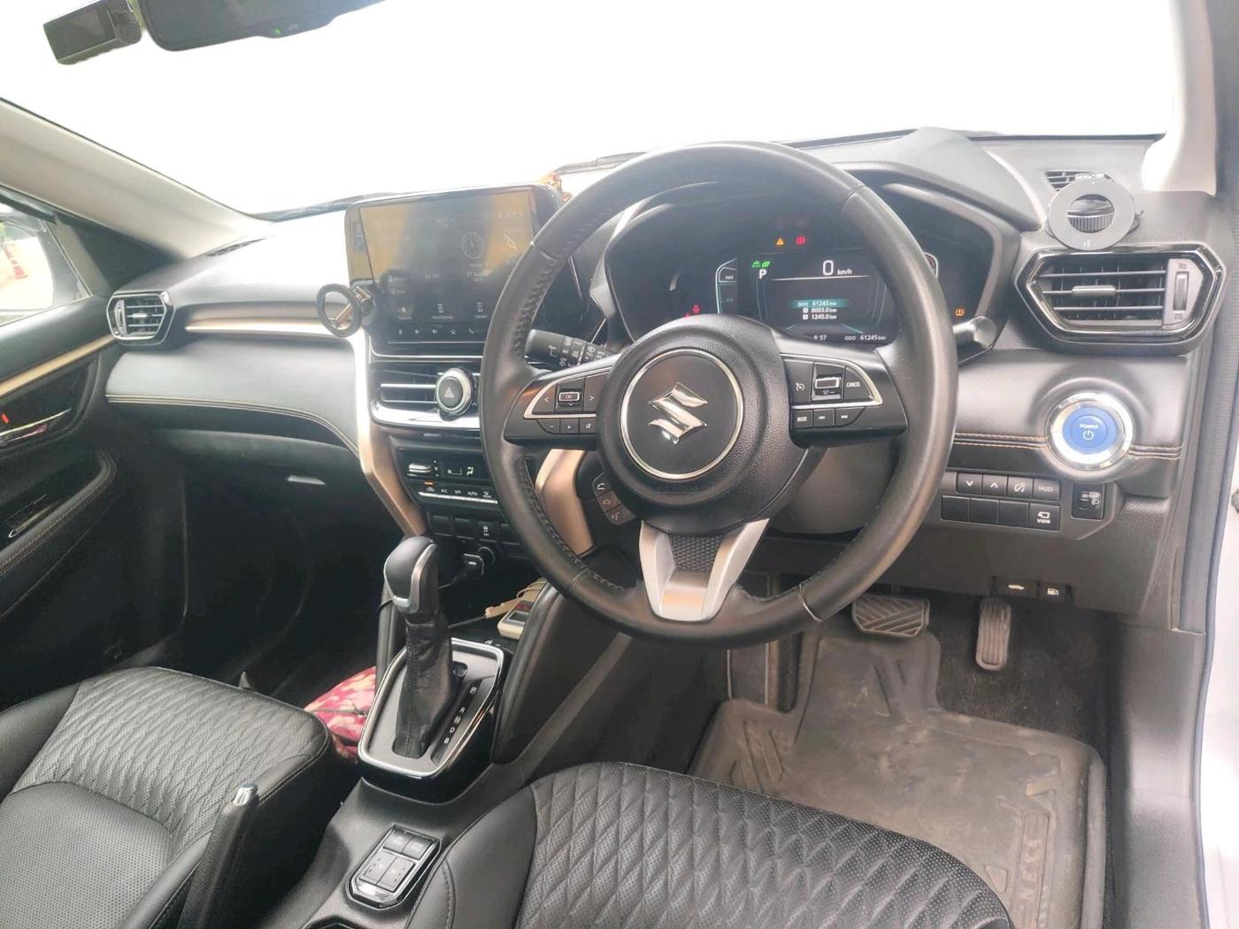 2022 Maruti Grand Vitara ALPHA PLUS HYBRID ECVT, Hybrid, Automatic, 61,245 km, interior