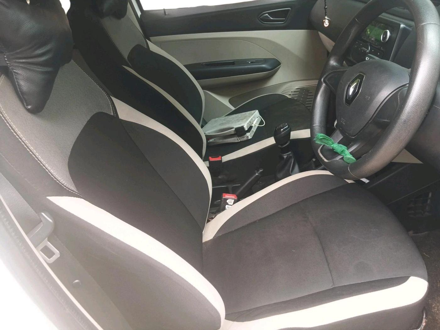 2022 Renault TRIBER RXL MT, Petrol, Manual, 55,868 km, interior