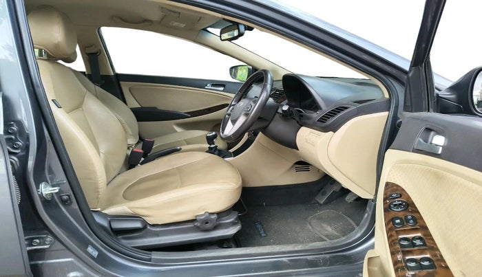 2015 Hyundai Verna FLUIDIC 4S 1.6 VTVT SX, Petrol, Manual, 40,319 km, interior