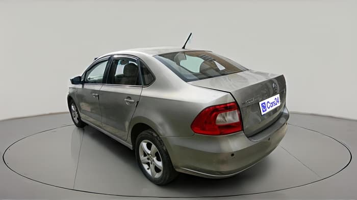 2014 Skoda Rapid 1.6 MPI ELEGANCE PLUS AT, Petrol, Automatic, 80,567 km, exterior