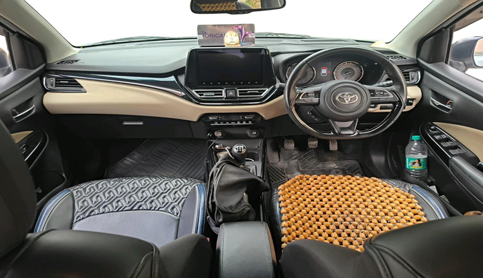 2022 Toyota Glanza V, Petrol, Manual, 35,702 km, interior