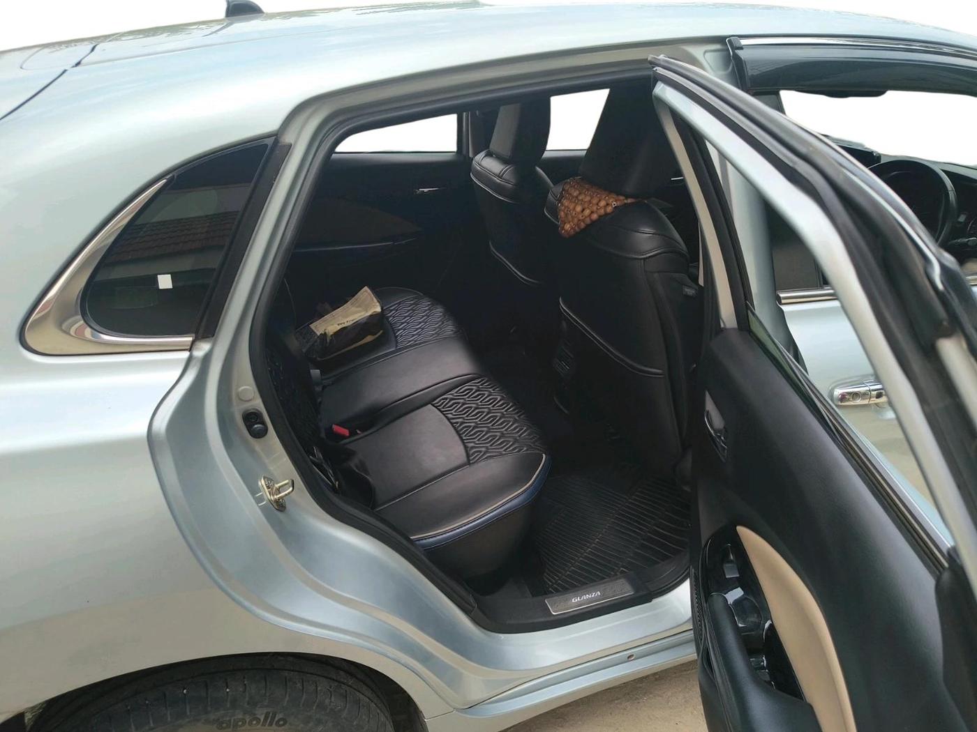 2022 Toyota Glanza V, Petrol, Manual, 35,702 km, interior