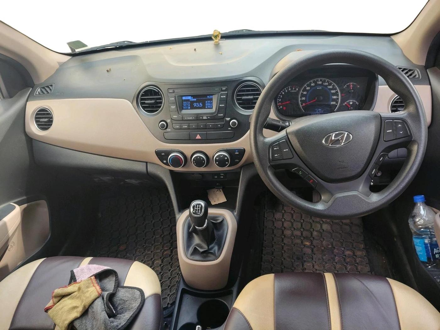 2016 Hyundai Grand i10 SPORTZ 1.2 KAPPA VTVT, Petrol, Manual, 62,320 km, interior
