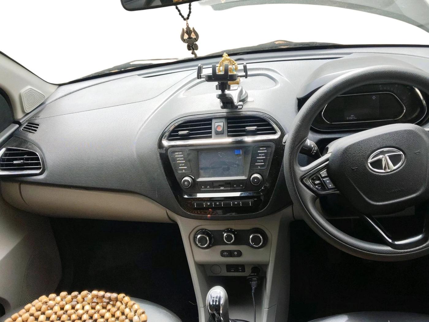 2019 Tata Tiago XZ PETROL, Petrol, Manual, 64,329 km, interior