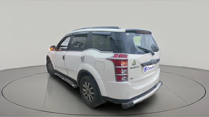 2015 Mahindra XUV500 W10 AWD, Diesel, Manual, 1,56,028 km, exterior