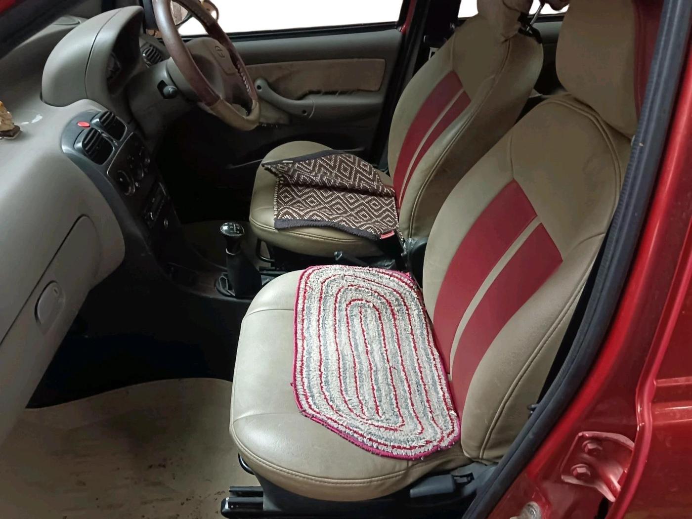 2011 Tata Indica EV2 LX, Diesel, Manual, 1,24,328 km, interior