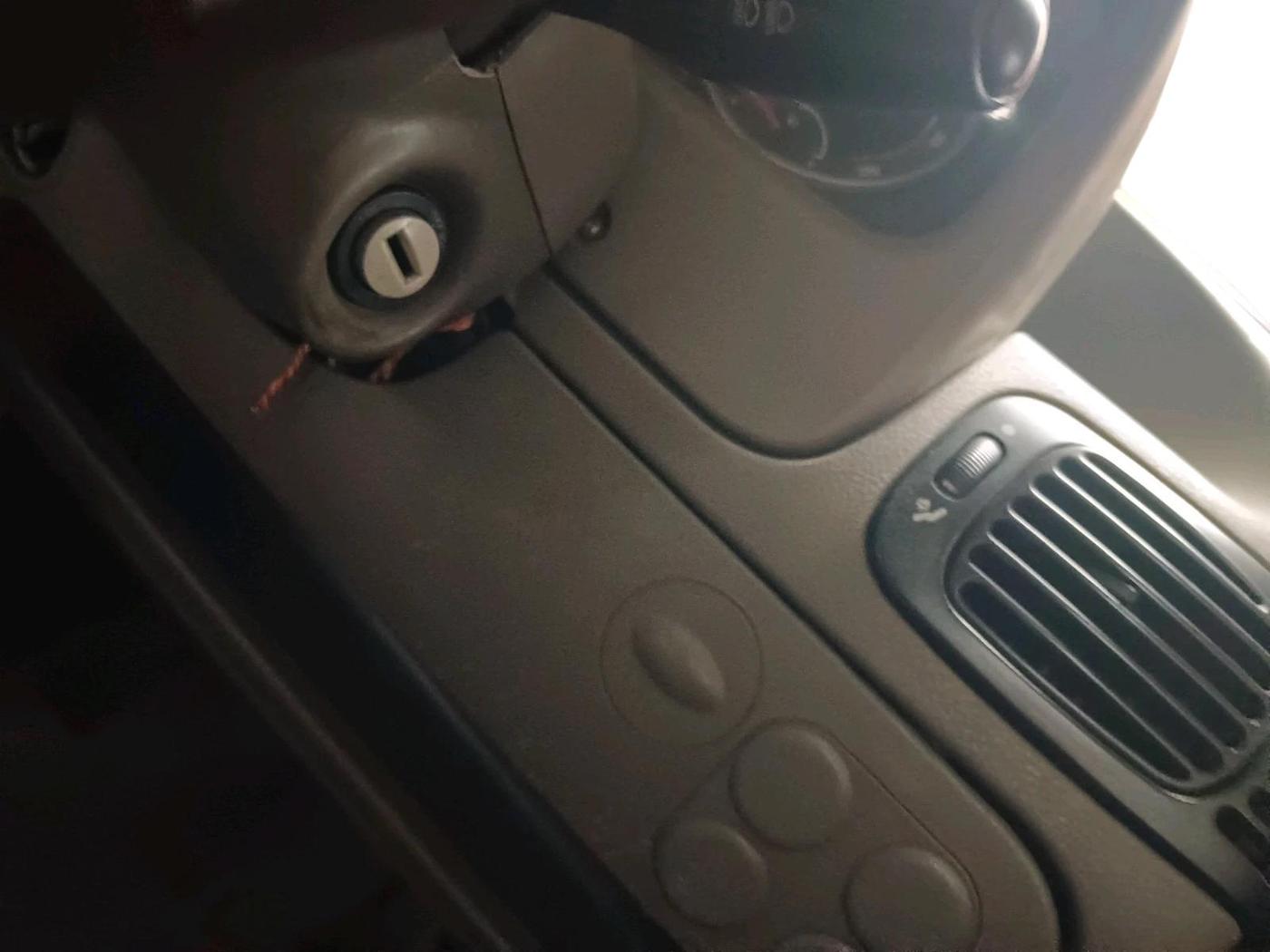 2011 Tata Indica EV2 LX, Diesel, Manual, 1,24,328 km, interior