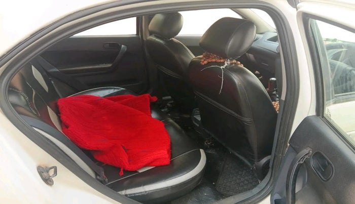 2011 Ford Fiesta Classic LXI 1.4 DIESEL, Diesel, Manual, 1,57,530 km, interior