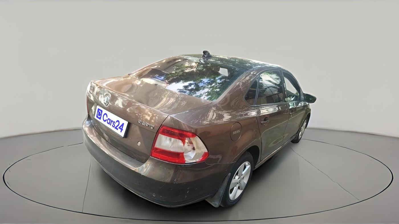 2014 Skoda Rapid 1.5 TDI CR ELEGANCE PLUS AT, Diesel, Automatic, 77,211 km, exterior