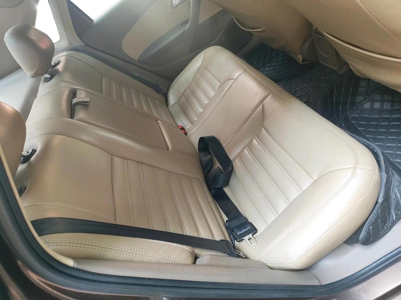 2014 Skoda Rapid 1.5 TDI CR ELEGANCE PLUS AT, Diesel, Automatic, 77,211 km, interior