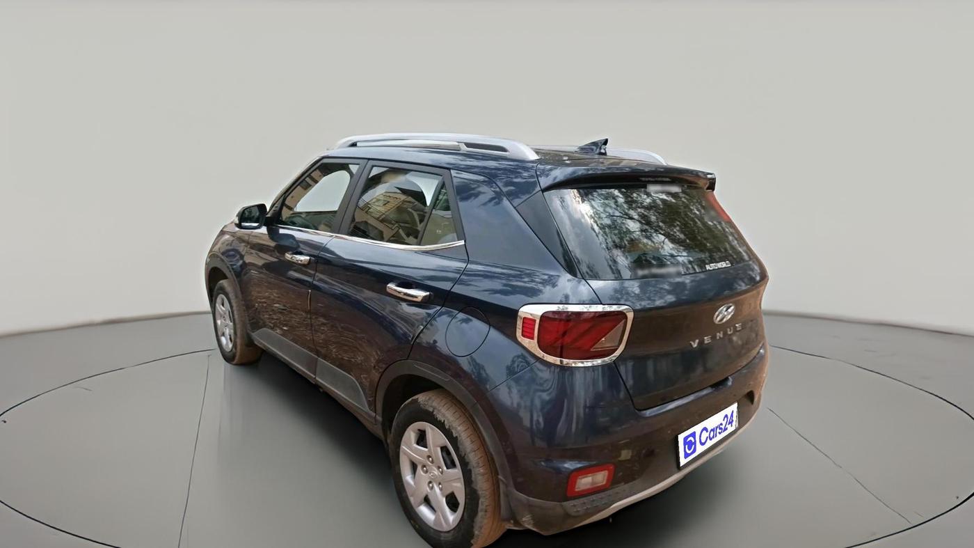 2022 Hyundai VENUE S+ 1.2, Petrol, Manual, 51,000 km, exterior