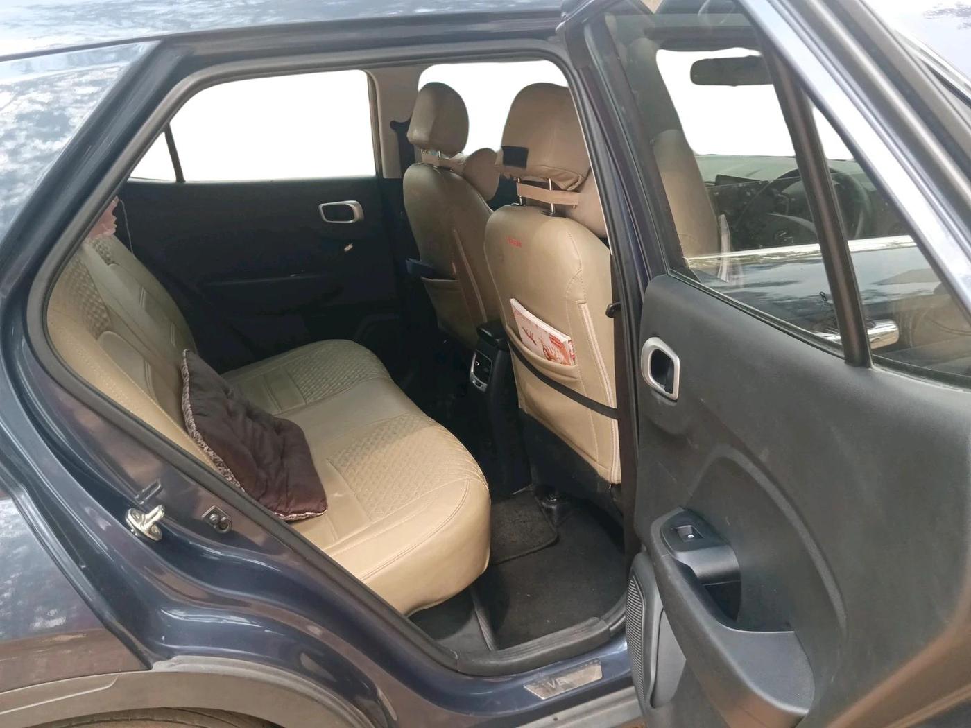 2022 Hyundai VENUE S+ 1.2, Petrol, Manual, 51,000 km, interior