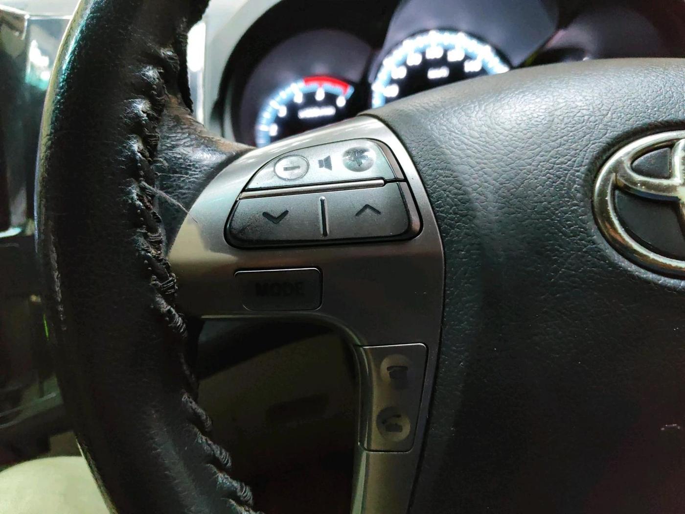 2014 Toyota Fortuner 3.0 4X2 AT, Diesel, Automatic, 1,27,488 km, interior