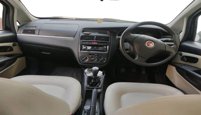 2013 Fiat Linea CLASSIC 1.4 L, Petrol, Manual, 6,899 km, interior