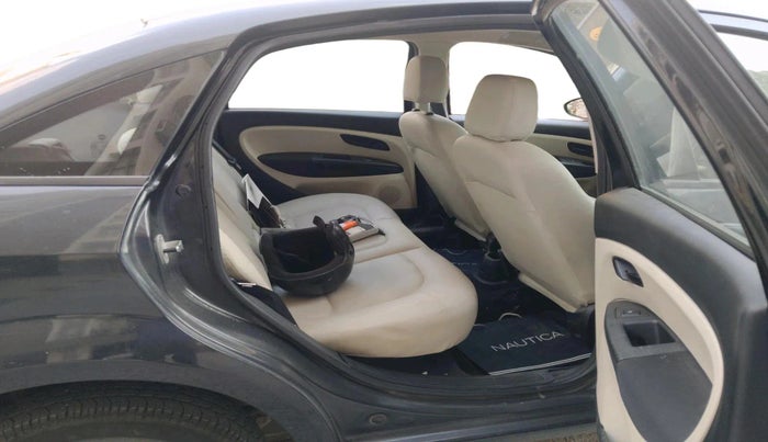 2013 Fiat Linea CLASSIC 1.4 L, Petrol, Manual, 6,899 km, interior