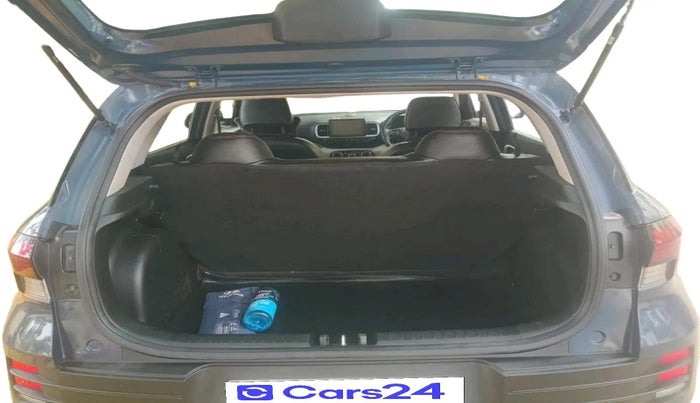 2022 Hyundai VENUE S 1.2, Petrol, Manual, 38,013 km, exterior