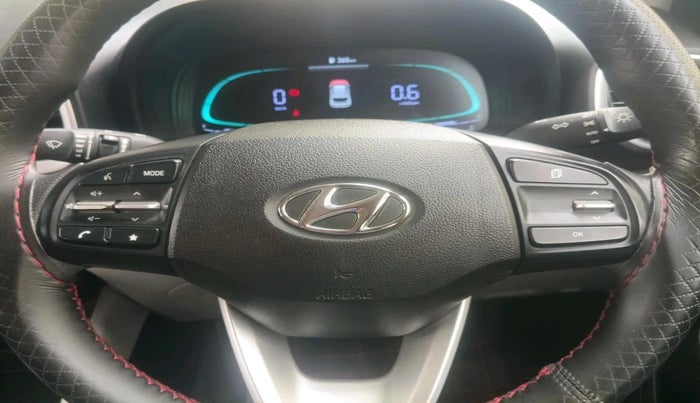 2022 Hyundai VENUE S 1.2, Petrol, Manual, 38,013 km, interior