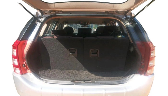 2013 Mahindra XUV500 W6, Diesel, Manual, 1,24,938 km, exterior