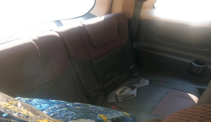 2013 Mahindra XUV500 W6, Diesel, Manual, 1,24,938 km, interior