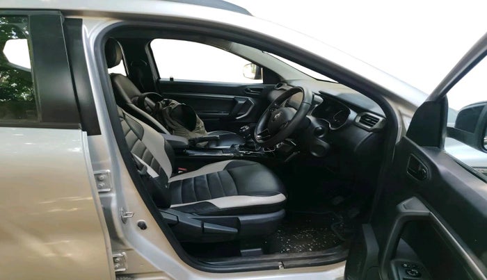 2021 Renault Kiger RXZ MT, Petrol, Manual, 27,045 km, interior