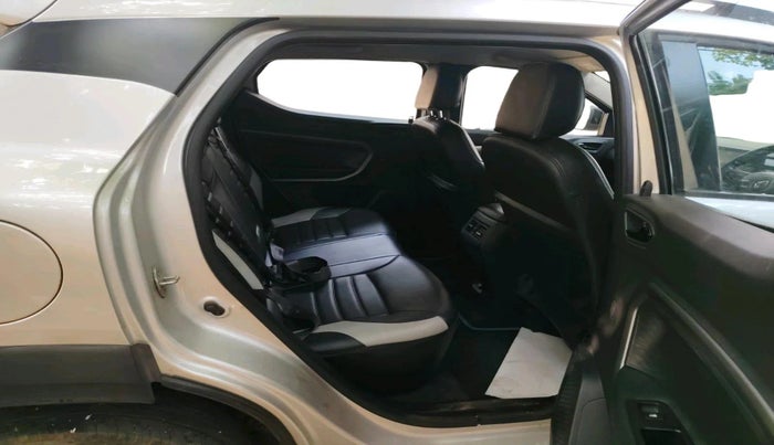 2021 Renault Kiger RXZ MT, Petrol, Manual, 27,045 km, interior