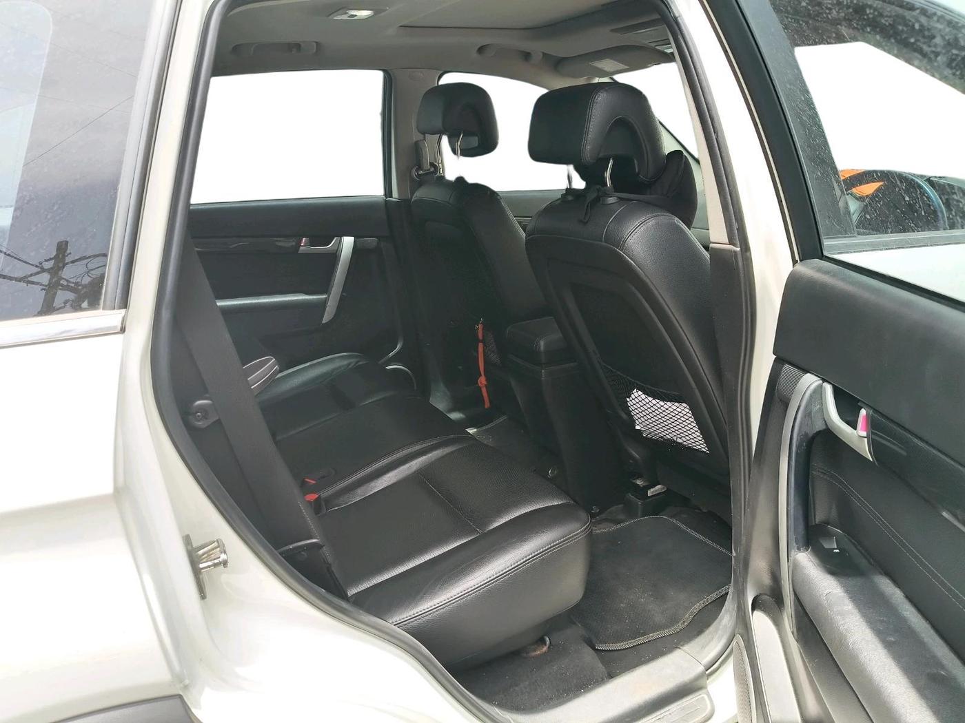 2013 Chevrolet Captiva LTZ AWD AT, Diesel, Automatic, 1,02,697 km, interior