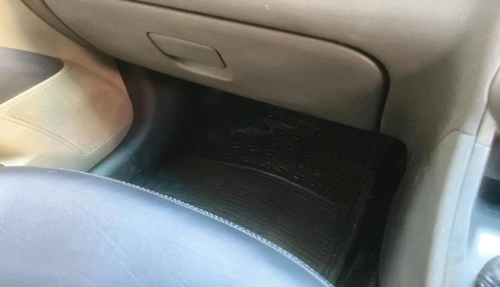 2012 Hyundai i10 ERA 1.1 LPG, Petrol, Manual, 99,326 km, interior