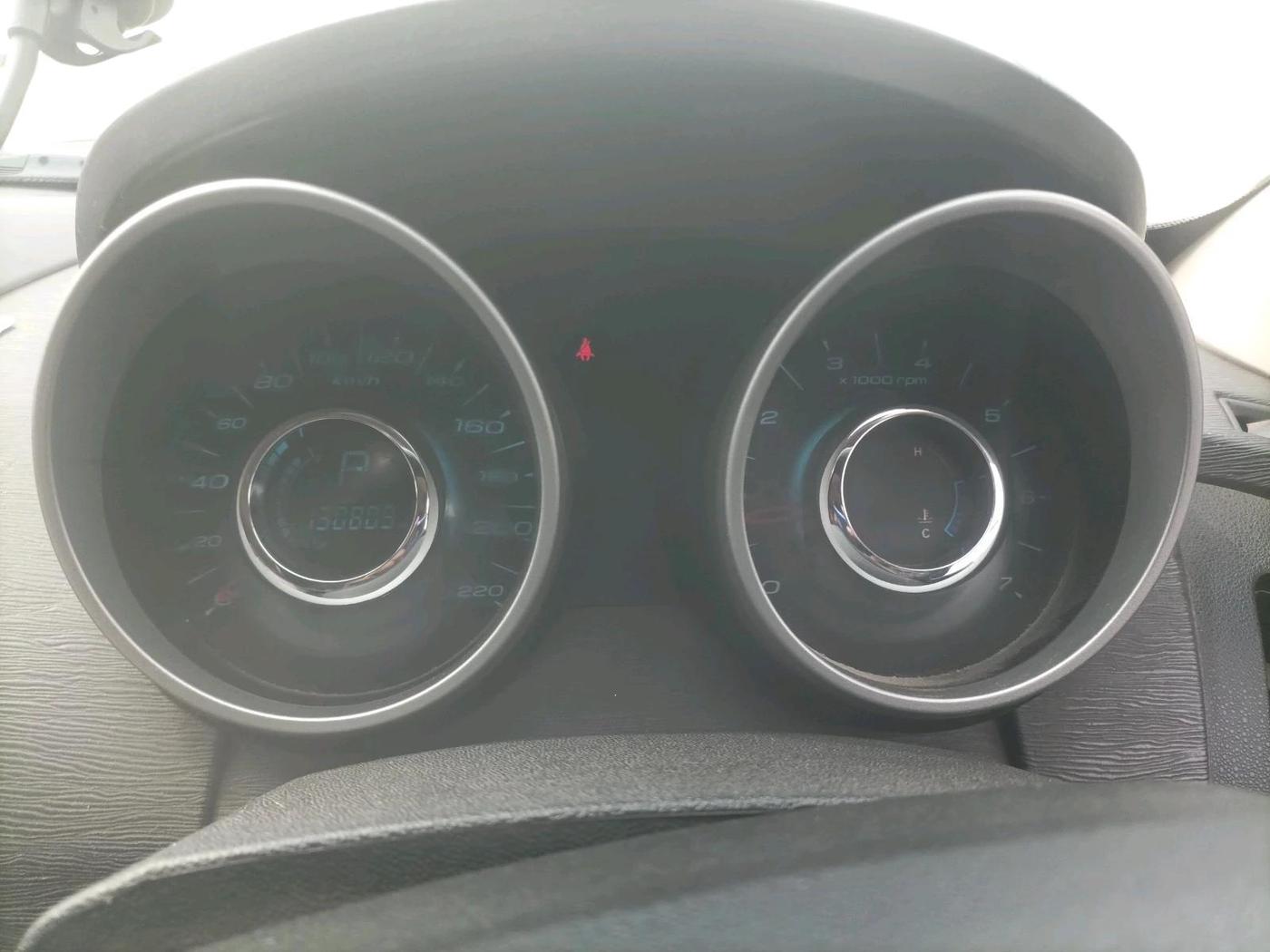 2016 Mahindra XUV500 W10 AT, Diesel, Automatic, 1,30,809 km, interior