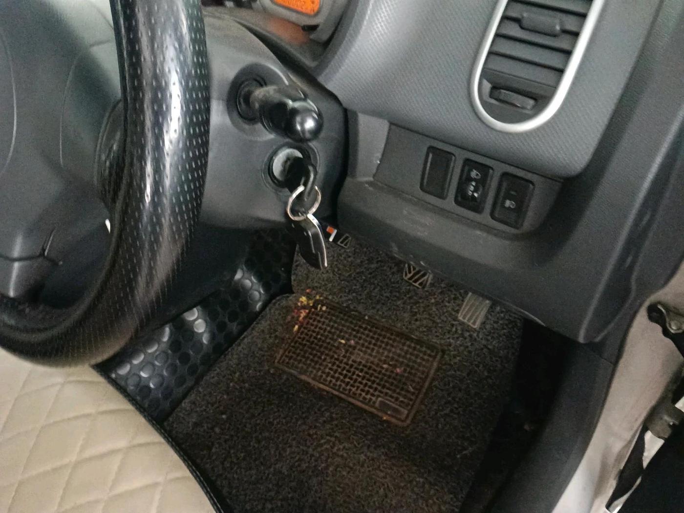 2011 Maruti Ritz VXI, Petrol, Manual, 1,00,002 km, interior