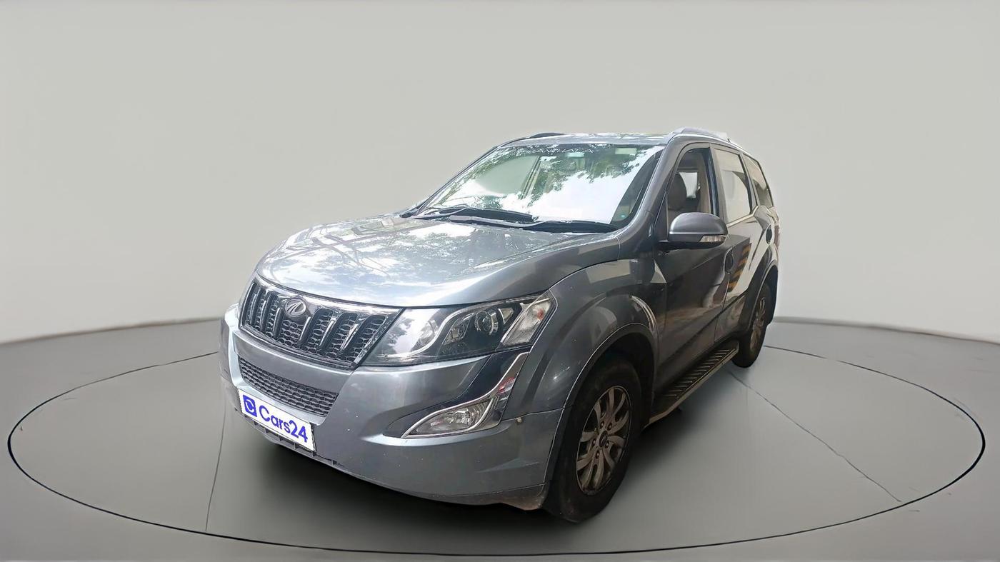 2016 Mahindra XUV500 W10, Diesel, Manual, 1,57,574 km, exterior