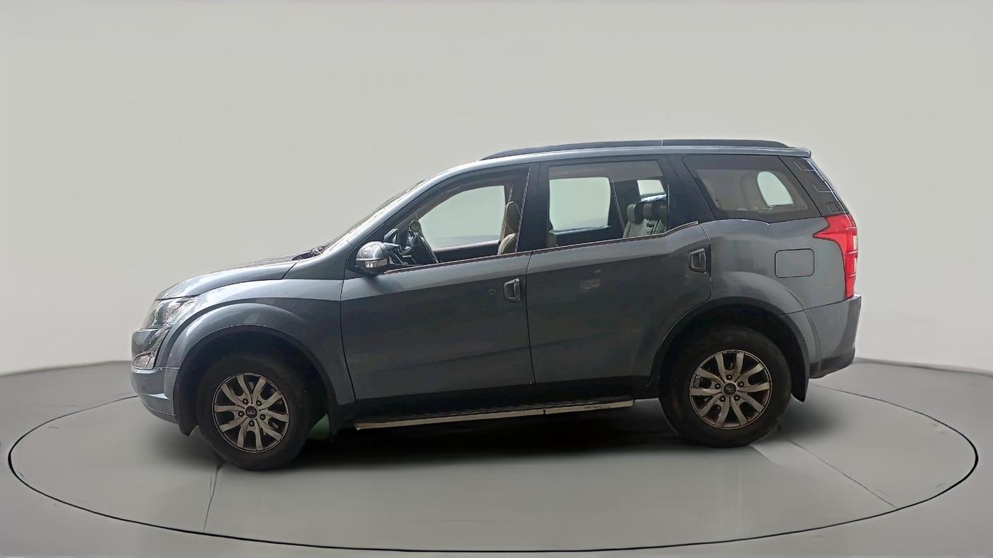2016 Mahindra XUV500 W10, Diesel, Manual, 1,57,574 km, exterior