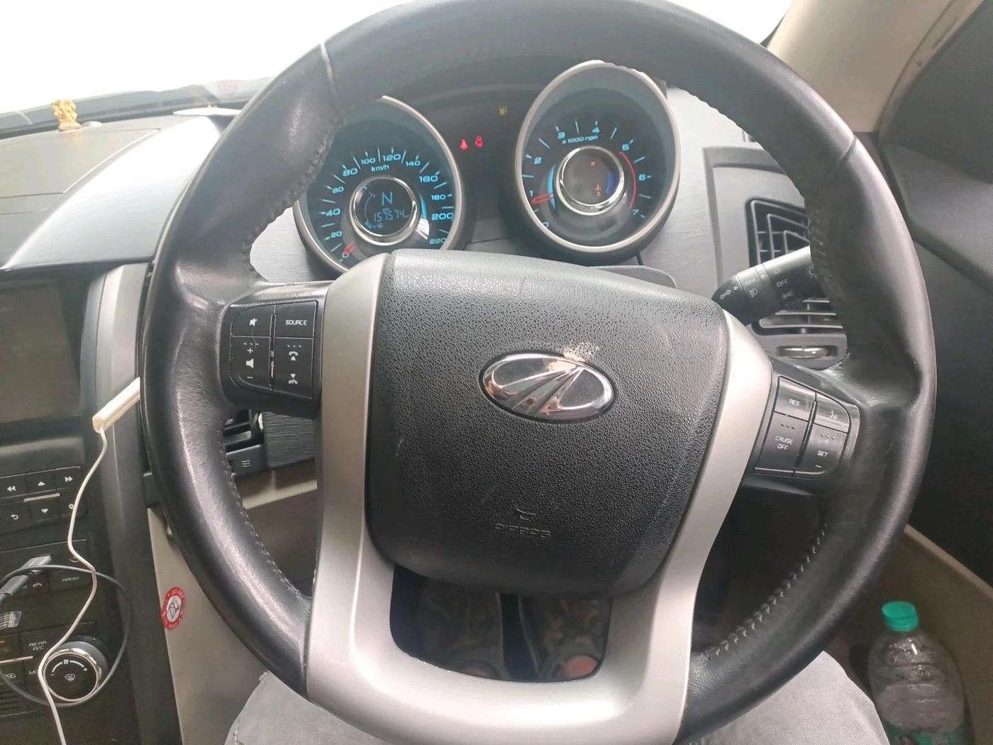 2016 Mahindra XUV500 W10, Diesel, Manual, 1,57,574 km, interior