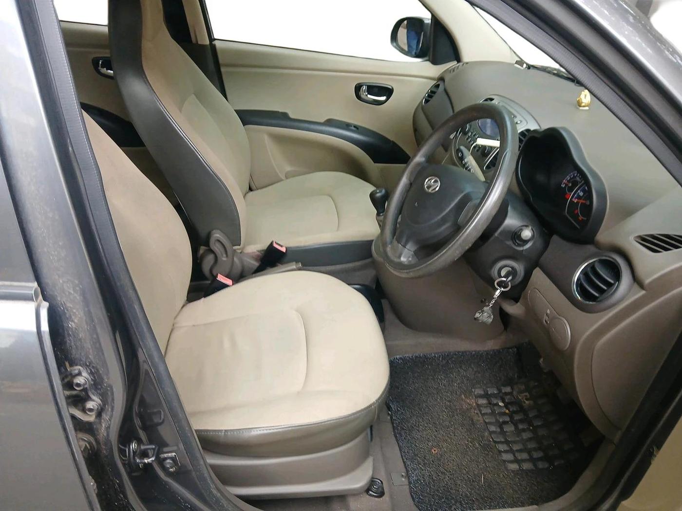 2011 Hyundai i10 SPORTZ 1.2, Petrol, Manual, 64,166 km, interior
