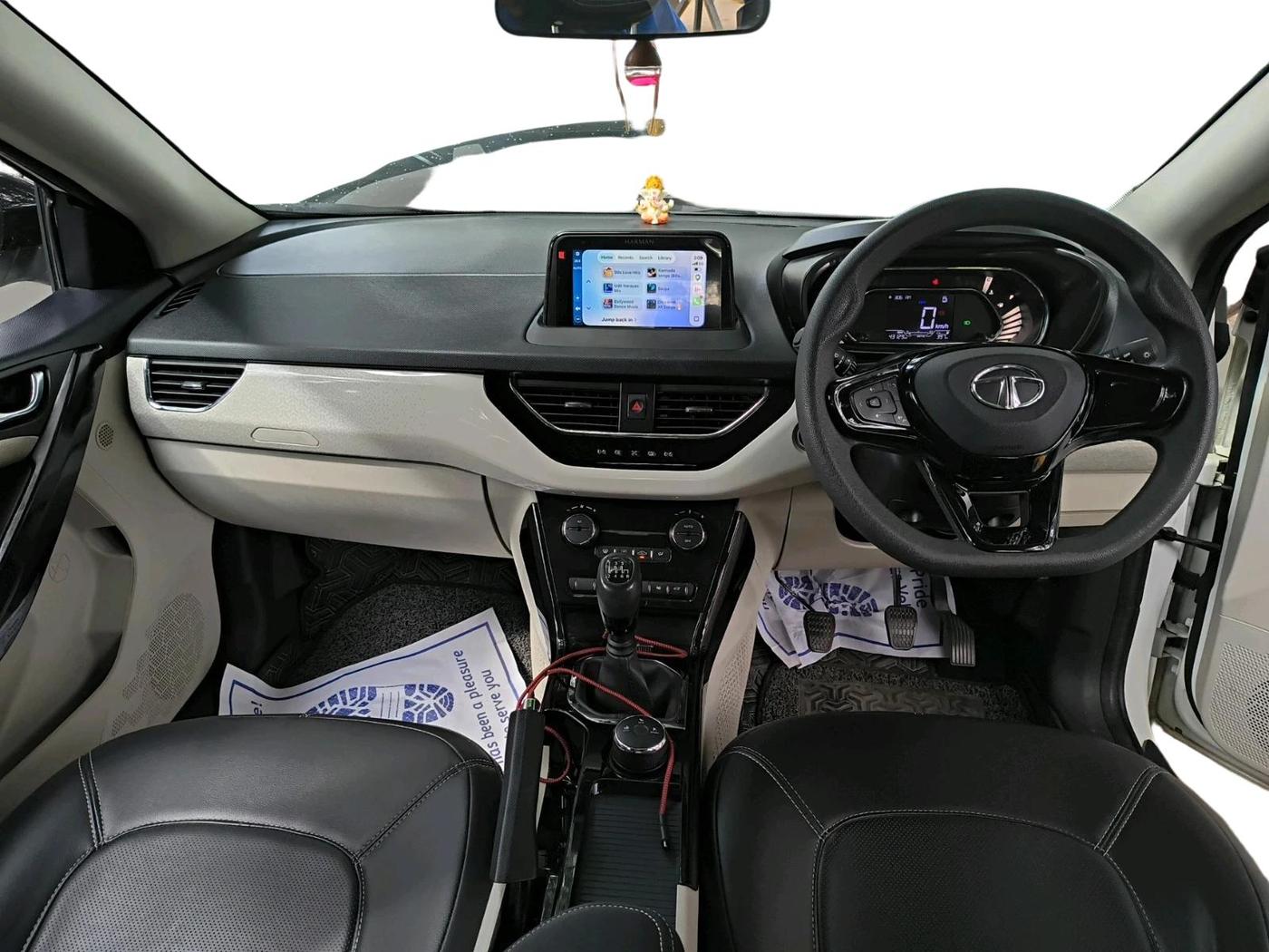 2022 Tata NEXON XZ PLUS PETROL, Petrol, Manual, 43,129 km, interior