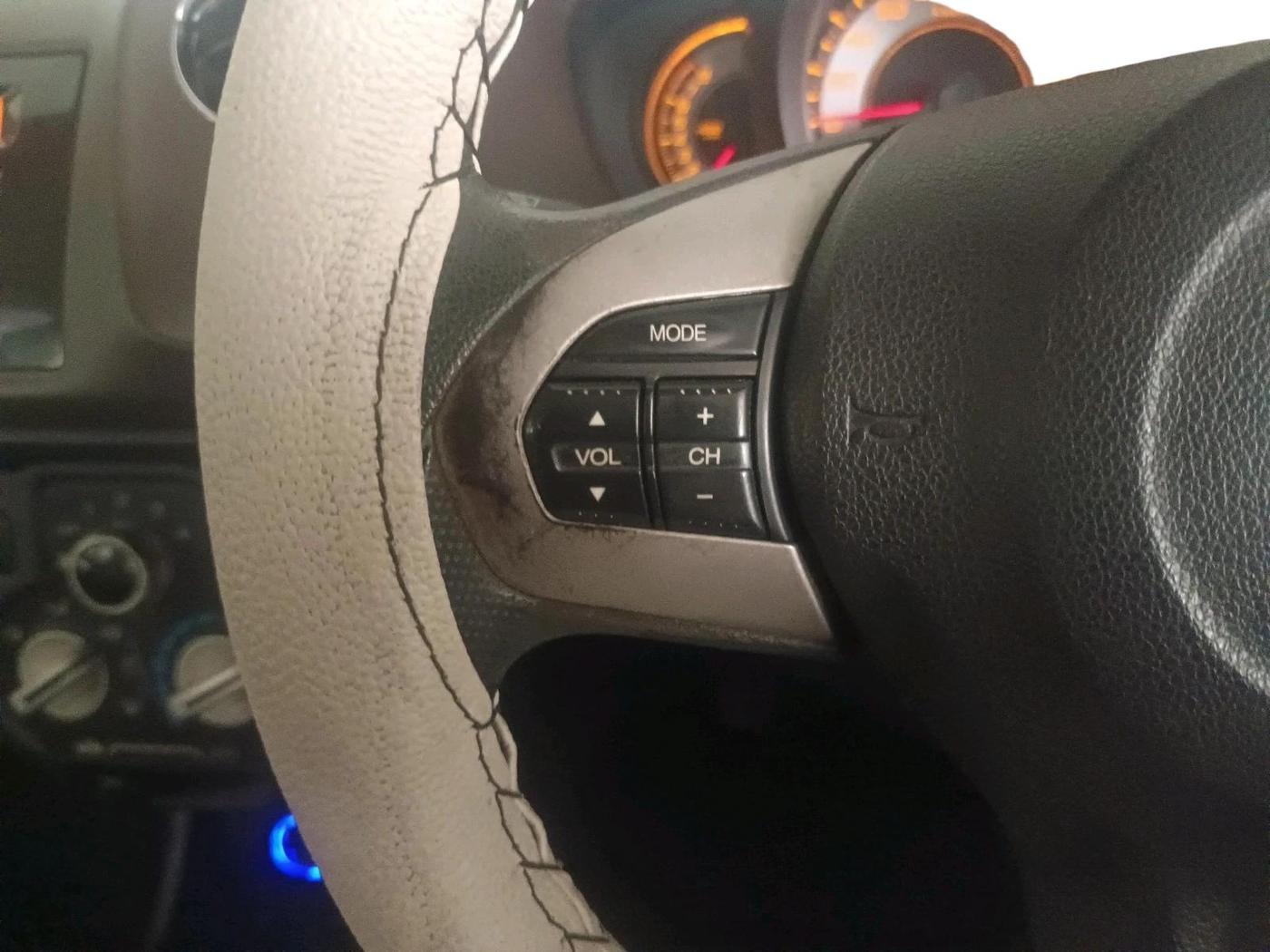2013 Honda Brio S MT, Petrol, Manual, 61,186 km, interior