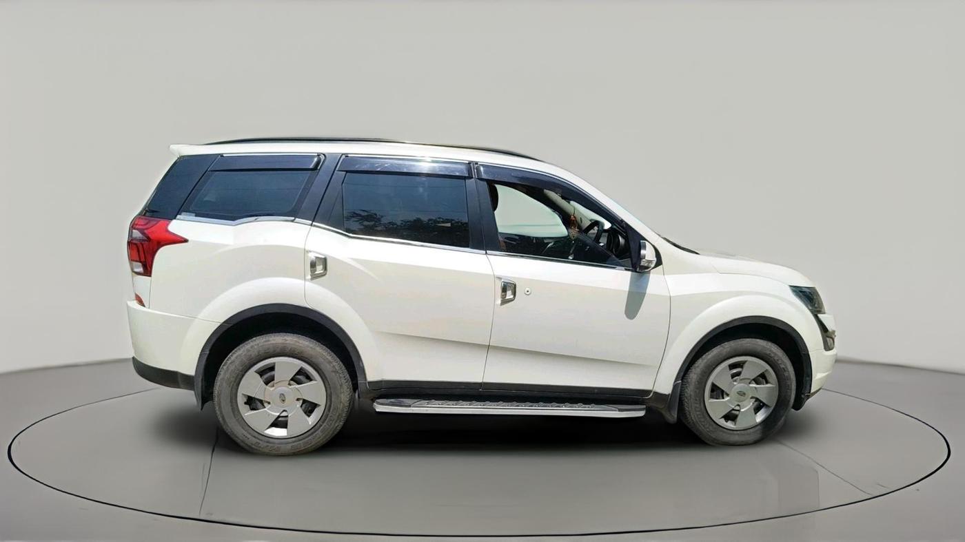 2018 Mahindra XUV500 W7 AT, Diesel, Automatic, 41,921 km, exterior