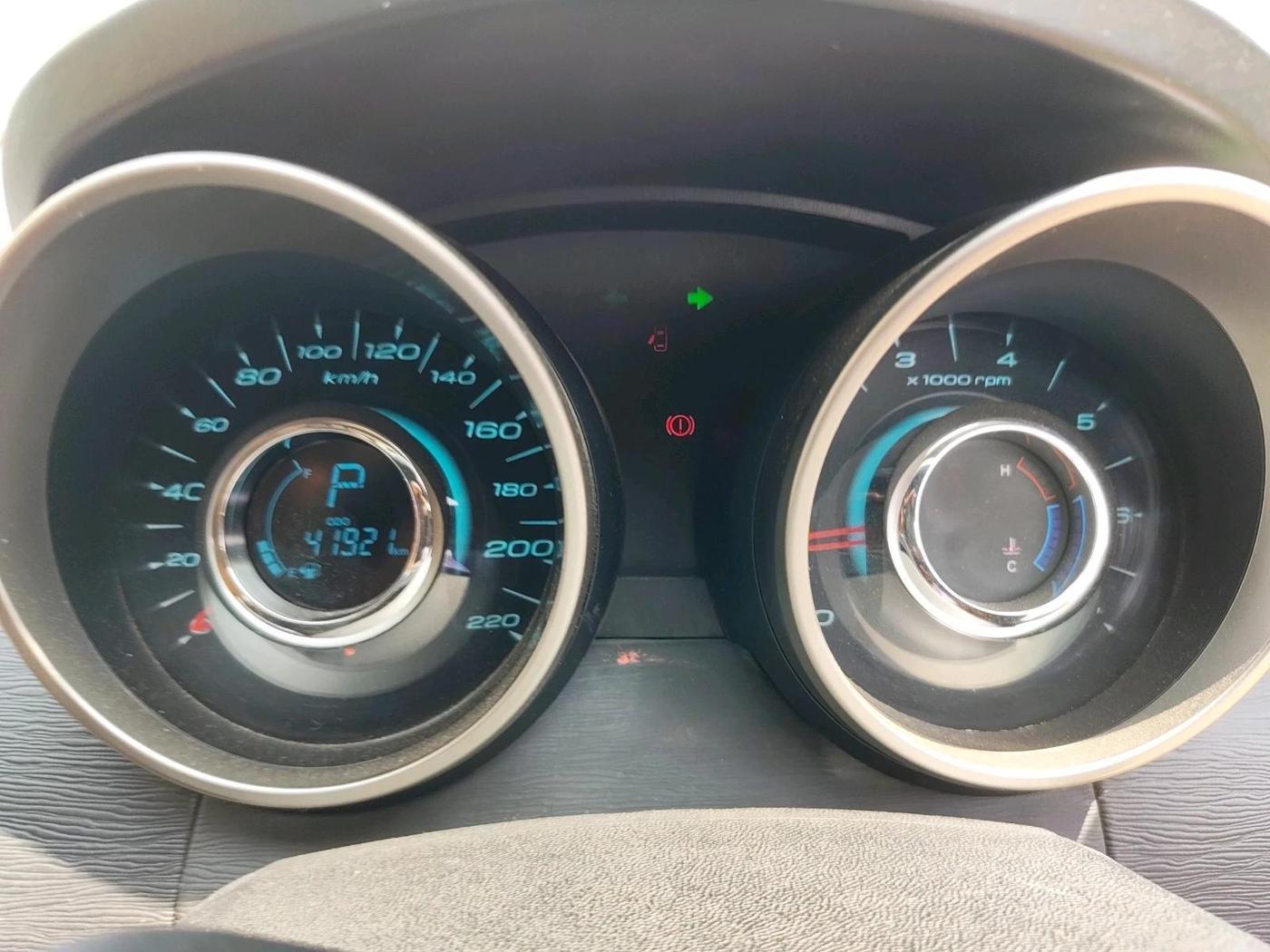 2018 Mahindra XUV500 W7 AT, Diesel, Automatic, 41,921 km, interior