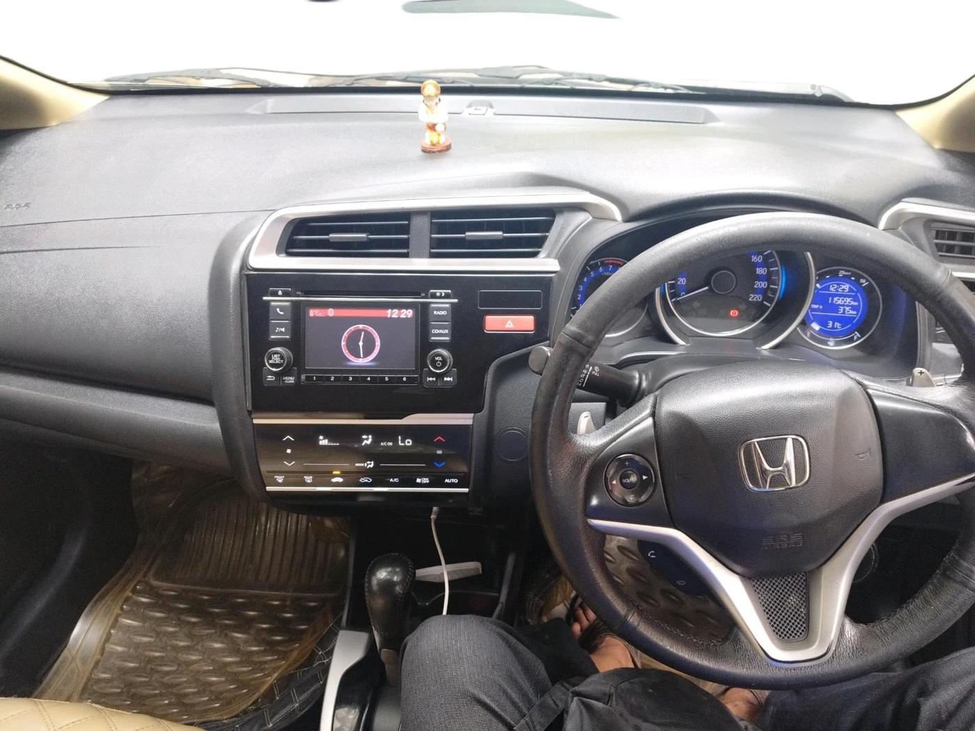 2016 Honda Jazz 1.2L I-VTEC V AT, Petrol, Automatic, 1,15,695 km, interior