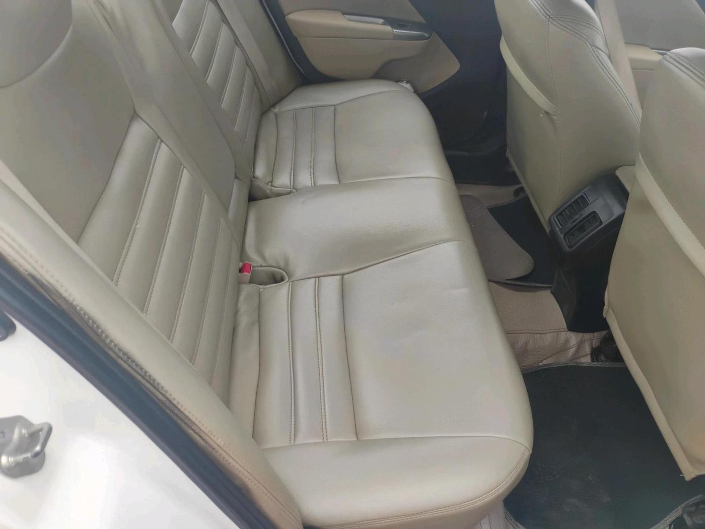 2015 Honda City 1.5L I-DTEC V, Diesel, Manual, 84,247 km, interior