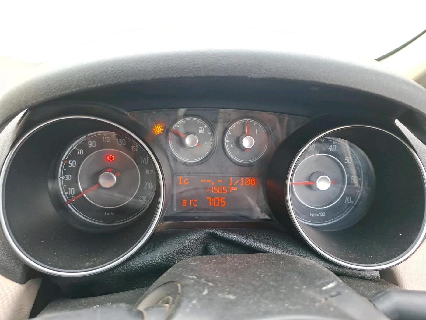 2016 Fiat Punto EVO ACTIVE 1.3 MULTIJET, Diesel, Manual, 1,15,057 km, interior