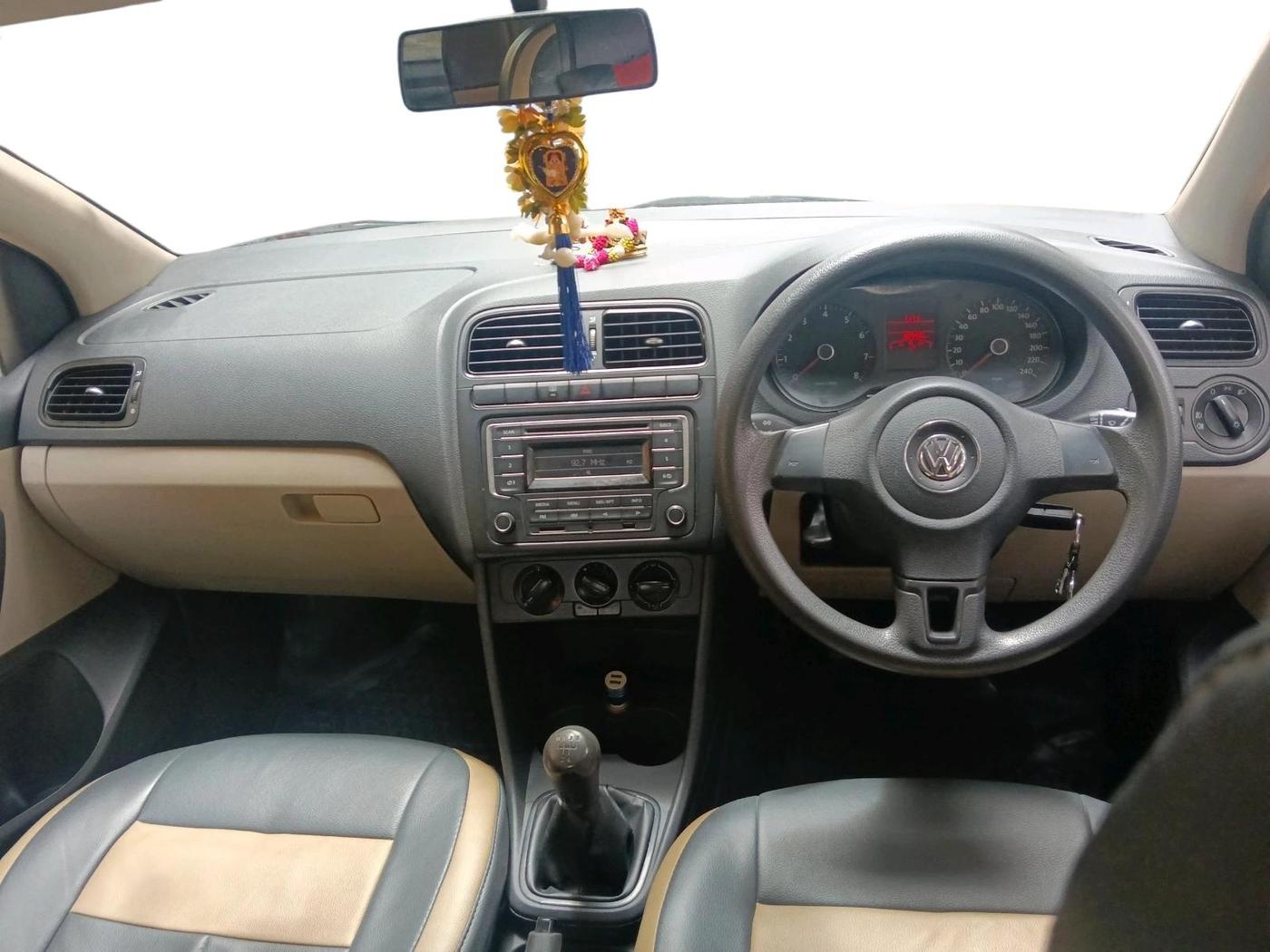 2013 Volkswagen Polo COMFORTLINE 1.2L PETROL, Petrol, Manual, 80,990 km, interior