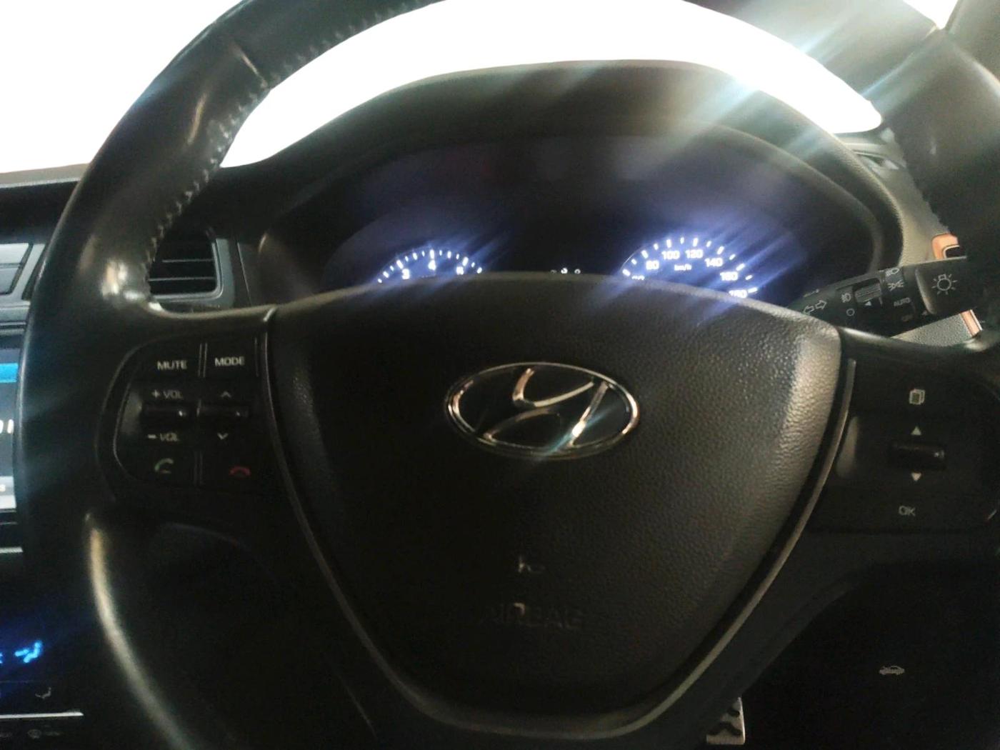 2015 Hyundai i20 Active 1.2 SX, Petrol, Manual, 54,121 km, interior