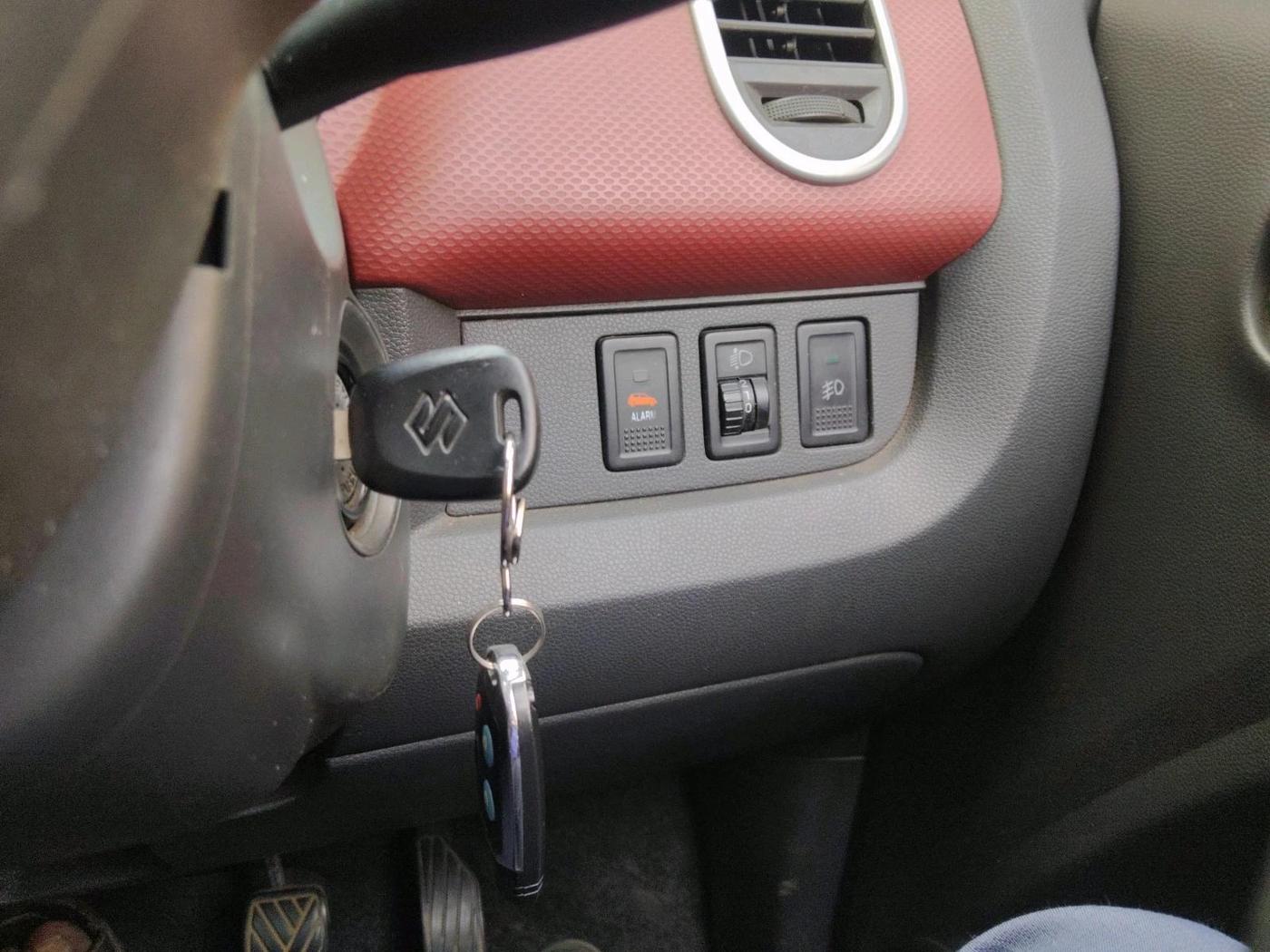2013 Maruti Ritz VXI, Petrol, Manual, 88,580 km, interior